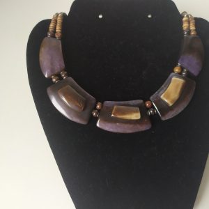 Collier ras-de-cou ethnique (mauve)